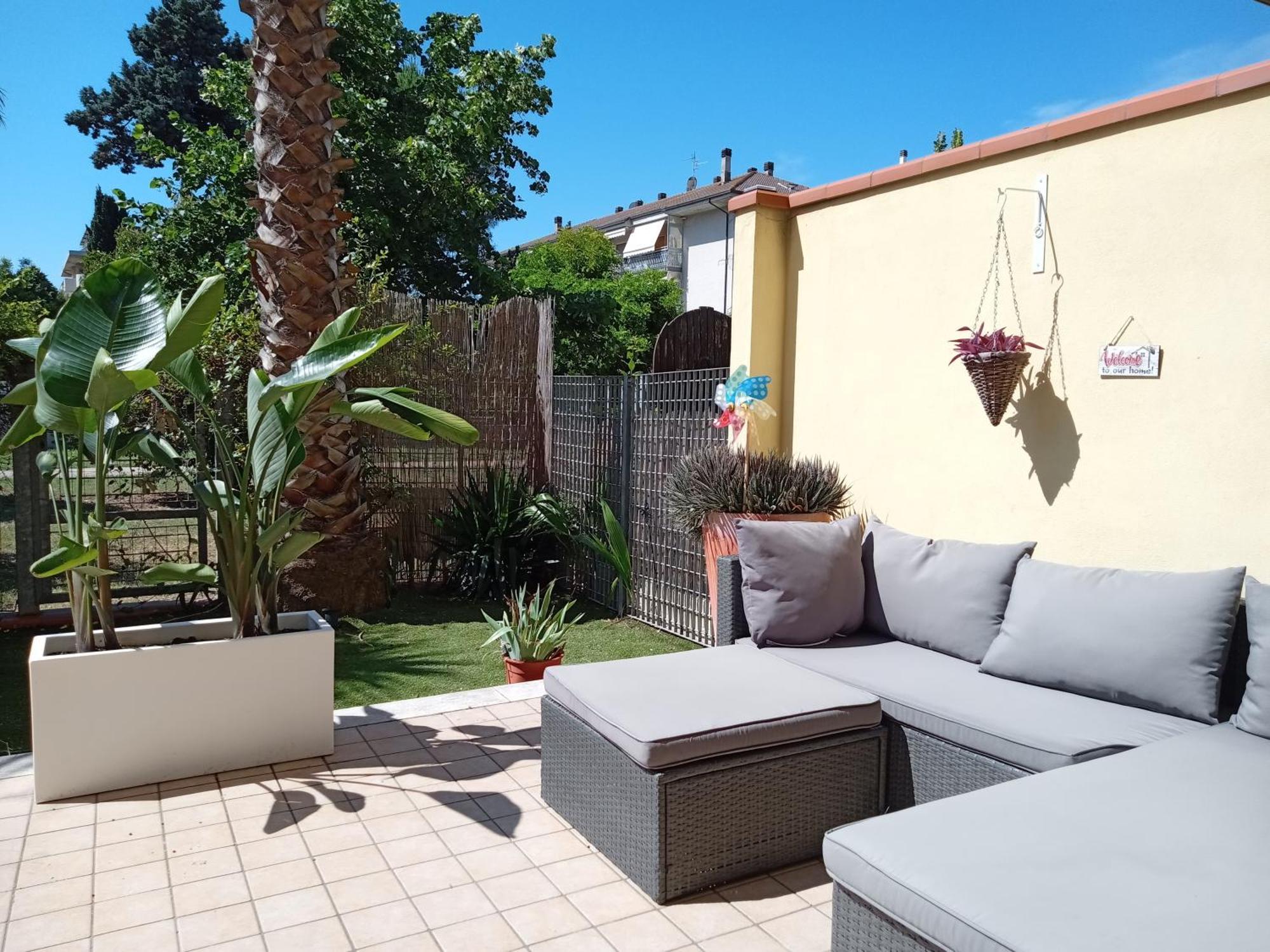 Апартаменты Casa Giardino Сан-Бенедетто-дель-Тронто Экстерьер фото